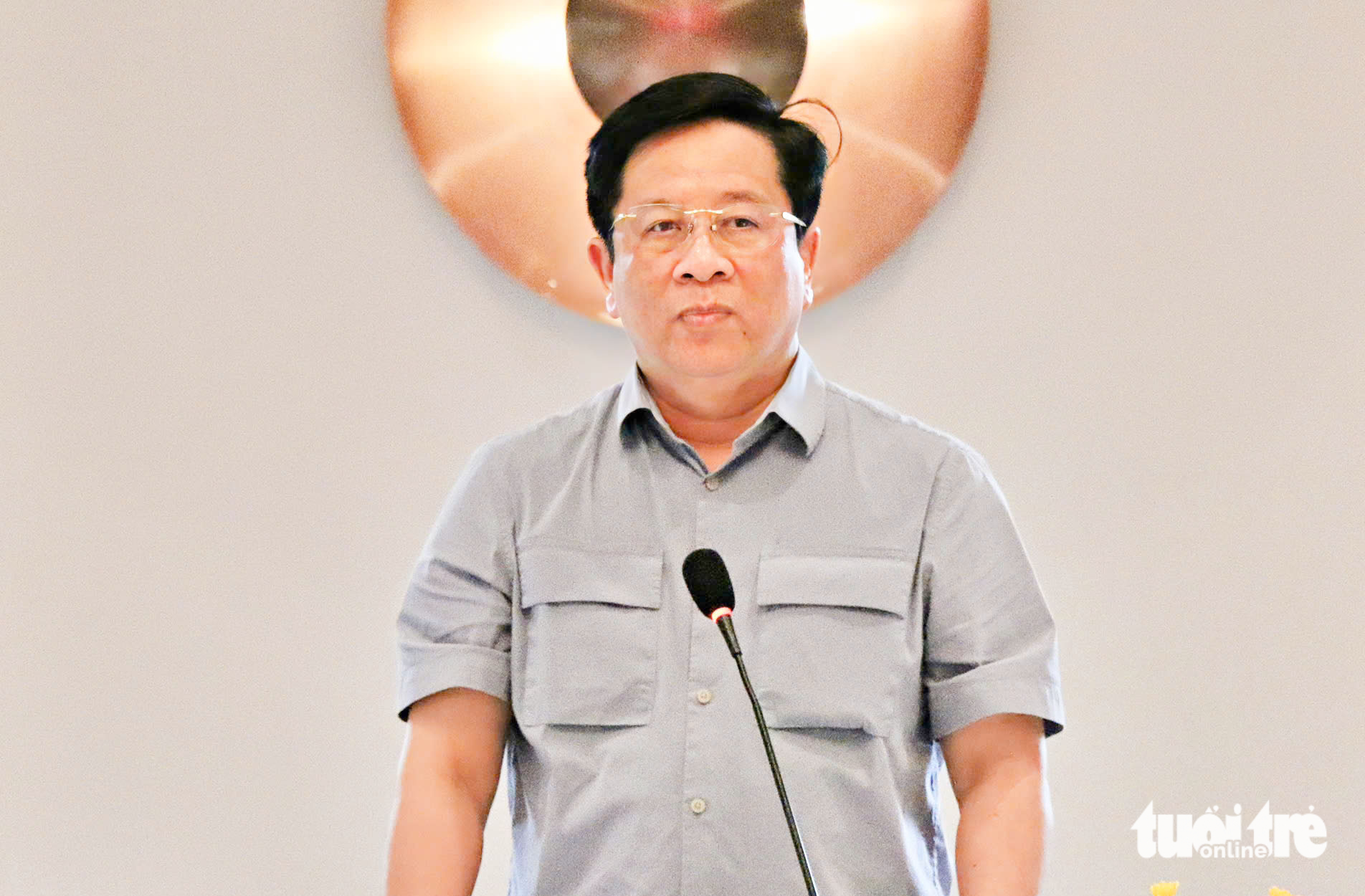 Ông Hồ Văn Mừng - chủ tịch UBND tỉnh An Giang - đề nghị UBND đặc khu Phú Quốc đẩy nhanh tiến độ giải phóng mặt bằng nhưng đảm bảo pháp lý, quyền lợi chính đáng cho người dân - Ảnh: CHÍ CÔNG